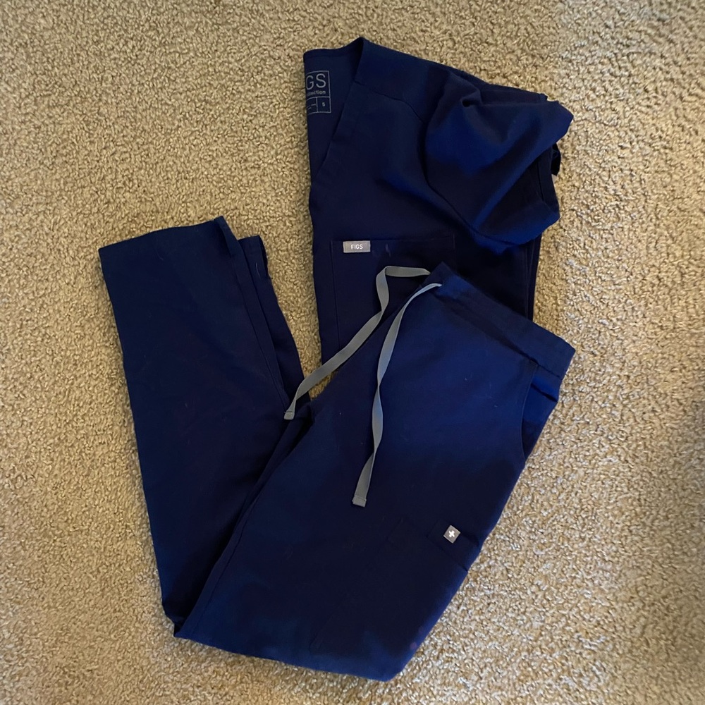 Navy figs small scrub set